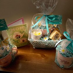 Yaya's Herbal Kitchen - We offer a variety of gift sets for any occasion