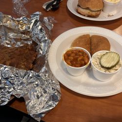 Three Lil Pigs - Bbq rib sandwich