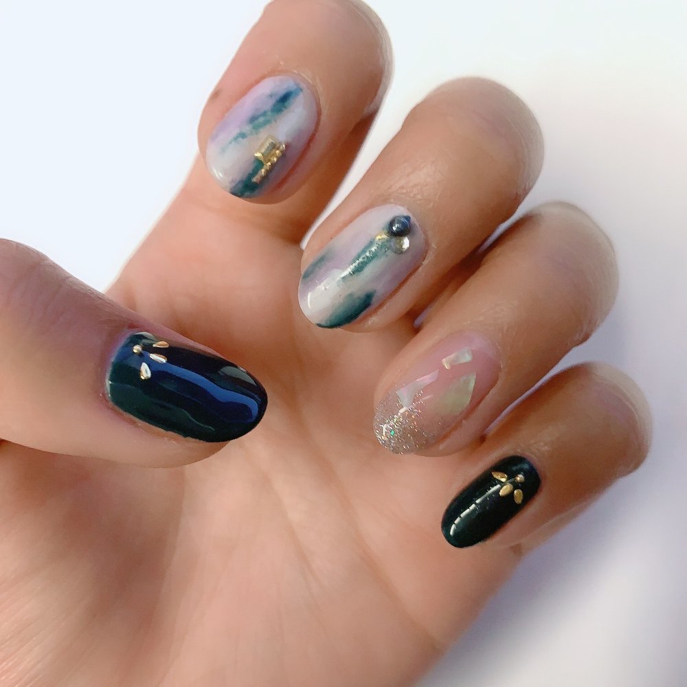 Left hand nails! Left hand nails!