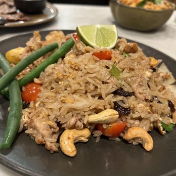 Chat Thai - Pineapple fried rice with chicken - Thai Near Me - Sydney, NSW Chat Thai - Pineapple fried rice with chicken - Thai Near Me - Sydney, NSW