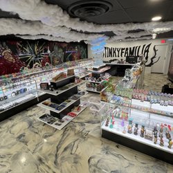 StinkyFamilia Smoke Shop - CBD, Delta THC, Vape Juice, Vape, Rolling papers, Tobacco, Bongs, Pipes, Coils, Hookah, Kratom, Bubblers, E-Cigarettes
