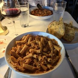 Rigatoni Bolognese and Garlic Bread Rigatoni Bolognese and Garlic Bread