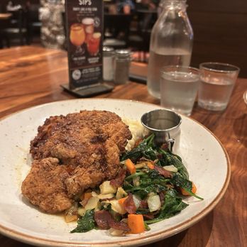 Lazy Dog Restaurant & Bar - Fried Chicken Dinner - New American Near Me - Boca Raton, Florida Lazy Dog Restaurant & Bar - Fried Chicken Dinner - New American Near Me - Boca Raton, Florida