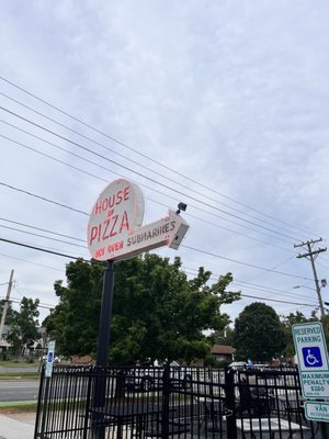 House of Pizza by null