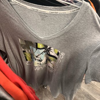 Plato’s Closet - Not the best selection of clothing but it's difficult to sell to the store - Accessories Near Me - Vacaville, California