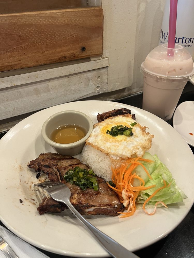 Social spots from Yummy Pho