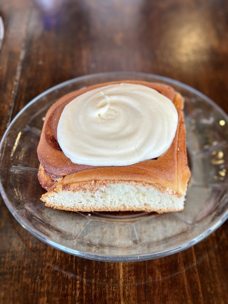 AVENUE BREAD & DELI LYNDEN Updated September 2024 151 Photos