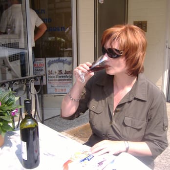 Carmelo - Hair Salons Near Me - Cologne, NW