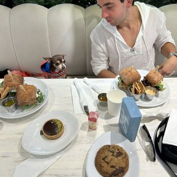 Pura Vida Miami - PESTO CHICKEN, VEGAN WALNUT CHOCOLATE CHIP COOKIE, CHOCOLATE PISTACHIO TART, SPICY TUNA - Breakfast & Brunch Near Me - Miami, Florida