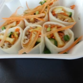 Yum Thai Restaurant - Spring rolls - Thai Near Me - Forest Park, Illinois Yum Thai Restaurant - Spring rolls - Thai Near Me - Forest Park, Illinois