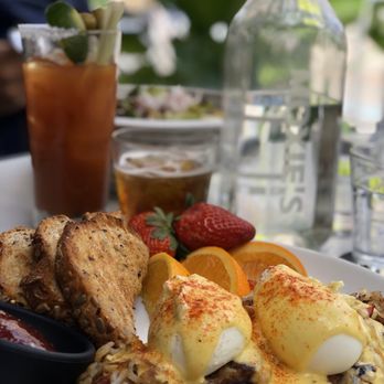 Moxies - Hash brunch. Yummy - Lounges Near Me - Miami, Florida Moxies - Hash brunch. Yummy - Lounges Near Me - Miami, Florida