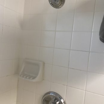 Tarpon Tale Inn - Shower, low water pressure (Tarpon Cottage) - Hotels Near Me - Sanibel, Florida Tarpon Tale Inn - Shower, low water pressure (Tarpon Cottage) - Hotels Near Me - Sanibel, Florida