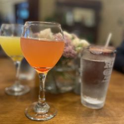 Double Oaks Bed & Breakfast - Strawberry mimosa