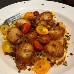 Seared scallops with smoky corn puree and BACON!