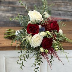 Hassell Florist - Christmas Bride 2023