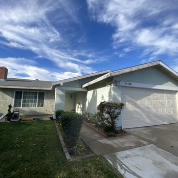 SD Pro Painting - Before photo of exterior house painting. - Painters Near Me SD Pro Painting - Before photo of exterior house painting. - Painters Near Me