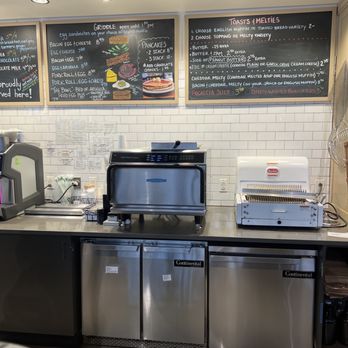 LiLLiPiES Bakery - Breakfast & Brunch Near Me - Princeton, New Jersey LiLLiPiES Bakery - Breakfast & Brunch Near Me - Princeton, New Jersey