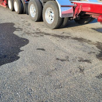 Best Western Andersen's Inn - Fuel trail to a huge puddle - Hotels Near Me - Santa Nella, California