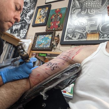 Good Time Charlie's Tattooland - Stan working hard - Tattoo Near Me - Anaheim, California Good Time Charlie's Tattooland - Stan working hard - Tattoo Near Me - Anaheim, California