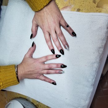 My Nails & Spa - Henry is the best around! Showed him a picture and got exactly what I asked for. - Nail Salons Near Me - Aurora, Colorado