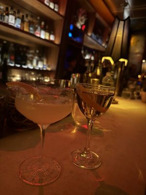 Honeycomb Hi-Fi Listening Bar by null