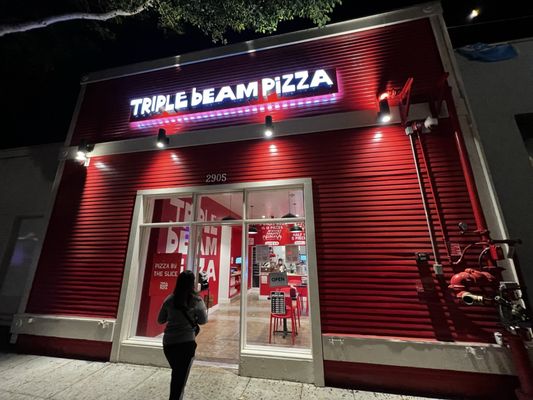 Triple Beam Pizza by null