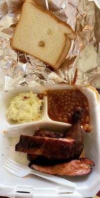 Charlie's Bar B Que & Catering by null