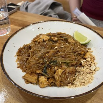Sweet Octopus Atlanta - Pad Thai Chicken - Asian Fusion Near Me - Duluth, Georgia Sweet Octopus Atlanta - Pad Thai Chicken - Asian Fusion Near Me - Duluth, Georgia