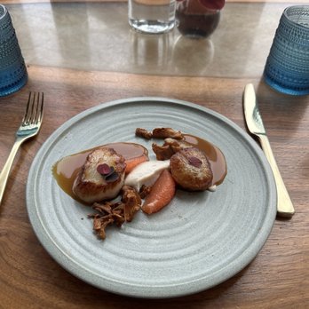 Peak with Priceless Restaurant & Bar - Scallops - New American Near Me - New York, New York
