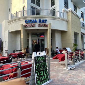 Gioia Eat - Outdoor seating on the terrace - Italian Near Me - Hallandale Beach, Florida Gioia Eat - Outdoor seating on the terrace - Italian Near Me - Hallandale Beach, Florida