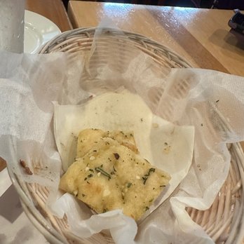 Fabrocini's Italian Kitchen - Amazing complimentary bread - Italian Near Me - Tarzana, California Fabrocini's Italian Kitchen - Amazing complimentary bread - Italian Near Me - Tarzana, California