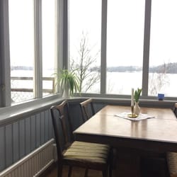 Café Uddvillan - Vintrig sjöutsikt.