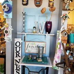 44 Marketplace - Teapot and cup/ saucer birdhouses