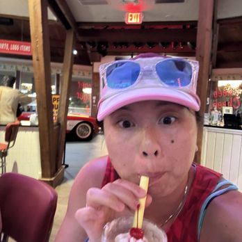 Cheeburger Cheeburger - Mango Milkshake - Burgers Near Me - Sanibel Island, Florida