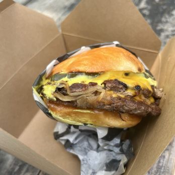 Sear + Savor - Oklahoma smash burger - Burgers Near Me Sear + Savor - Oklahoma smash burger - Burgers Near Me
