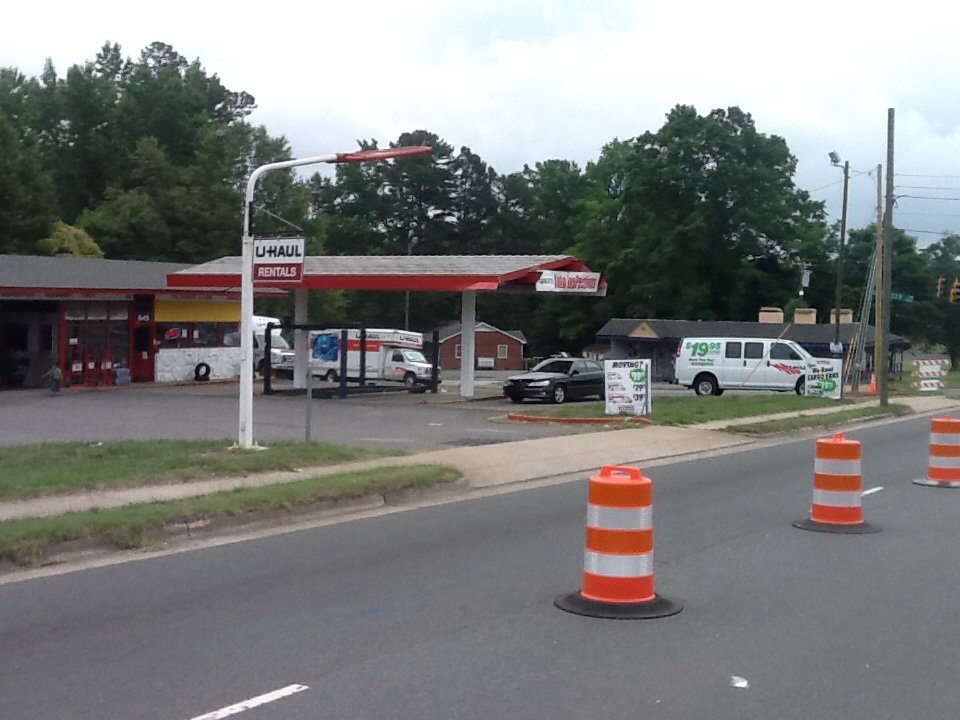 UHAUL NEIGHBORHOOD DEALER 945 Eastway Dr, Charlotte, North Carolina