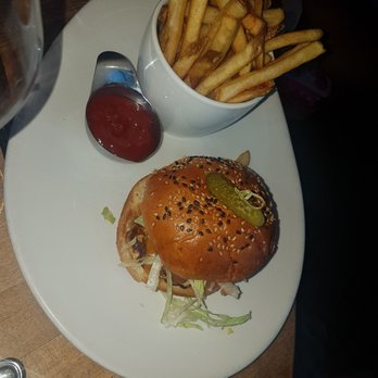 Moxies Bramalea City Centre Restaurant - Burger - Canadian (New) Near Me - Brampton, Ontario Moxies Bramalea City Centre Restaurant - Burger - Canadian (New) Near Me - Brampton, Ontario