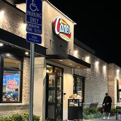 Raising Cane's Chicken Fingers - Entrance