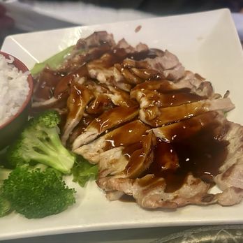 The Izakaya - Teriyaki chicken entrée - Sushi Bars Near Me - Sacramento, California