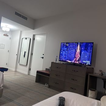 Hilton Austin Airport - Hotels Near Me - Austin, Texas