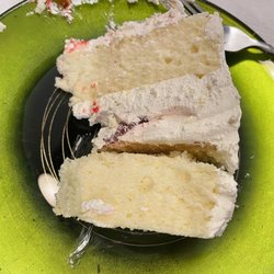 R & J Bakery - Can you find the strawberry filling?