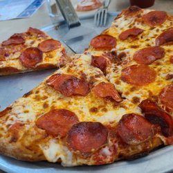 Five Star Pizza - By far the best pizza I've tasted in a long time
