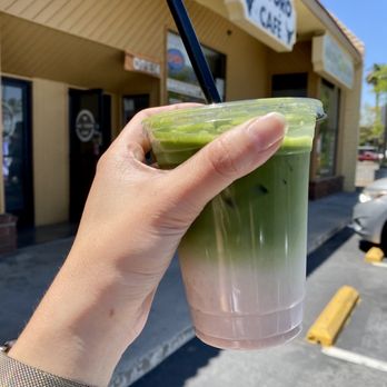 Meccha Matcha - Strawberry oat matcha latte - Desserts Near Me - Artesia, California Meccha Matcha - Strawberry oat matcha latte - Desserts Near Me - Artesia, California