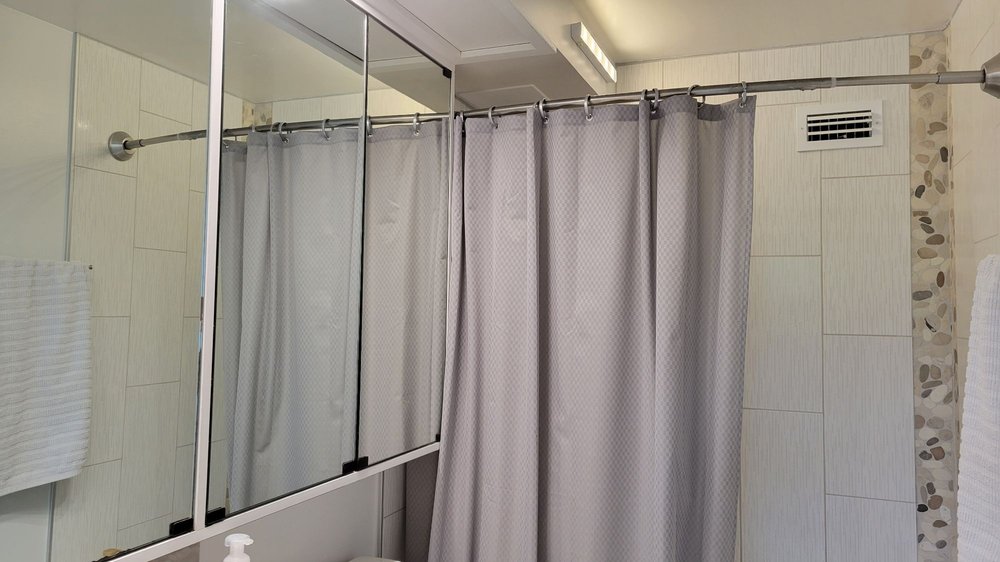 Slide of Renova Hawaii Home