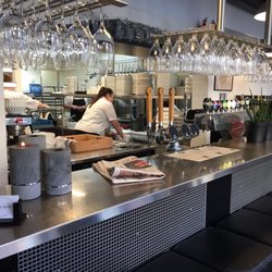 Det Bette Hotel - De bar en de open keuken