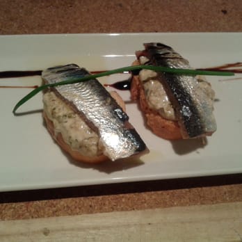El Mercat - Sardina ahumada con salsa tartara para la ruta de la tapa - Spanish Near Me - Valencia, V