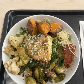B-Natural Kitchen - Wild Alaskan Salmon Bowl - New American Near Me - New Haven, Connecticut