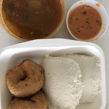 Vittle Vibes - Idli and vada combo with sambhar and chutney. - Food Trucks Near Me - Leander, Texas