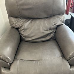 La-Z-Boy Home Furnishings & Décor - La z boy in PV. BUYER BEWARE.  2nd chair in less then 6 months. Paid almost $3000. Product is garbage!!!