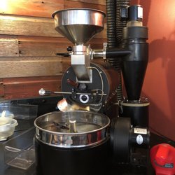 Common Ground Coffee House - This was a great find in downtown Alexandria. Cozy little place that roasts their own coffee!